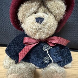 Boyds Bears Plush Teddy with Burgundy Hat and Bow - Eloise Willoughby 6” Jointed